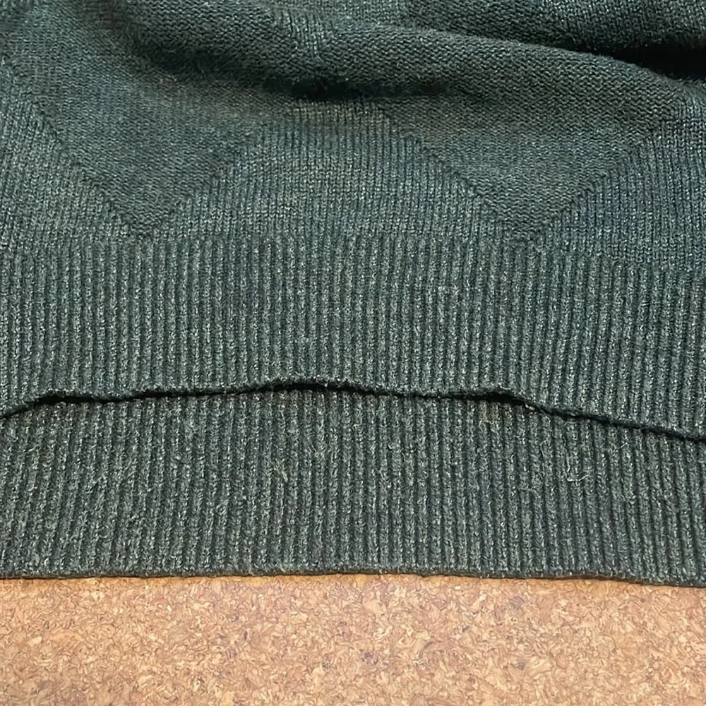 Banana Republic Olive Green Turtleneck Sweater, Fall Sweater, Size M - Picture 9 of 10